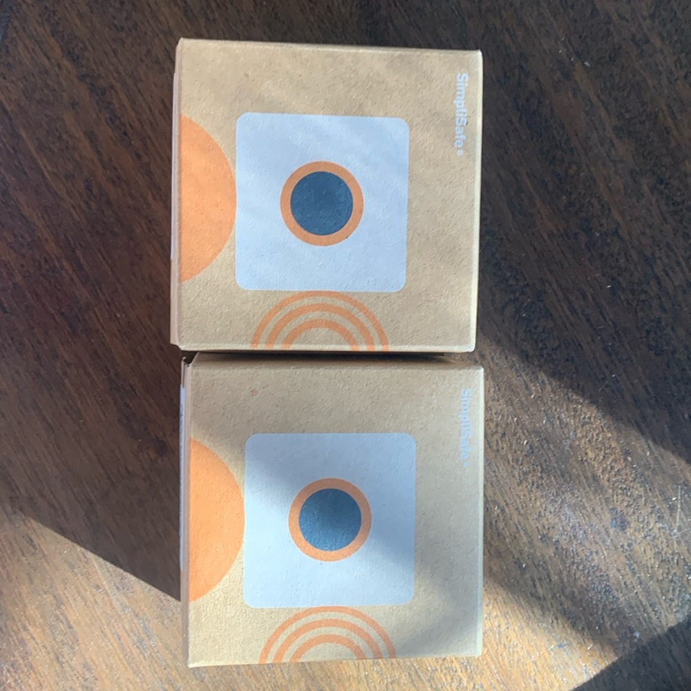 2 SimpliSafe motion sensors gen 2